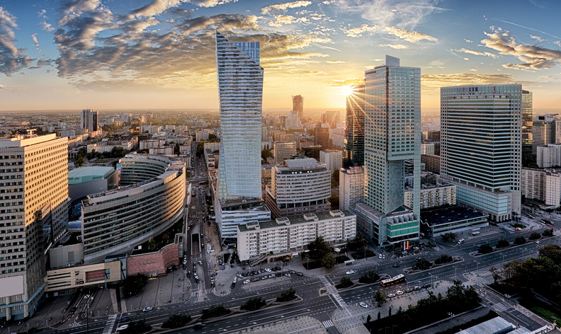 Warszawa_GettyImages-629574110.jpg